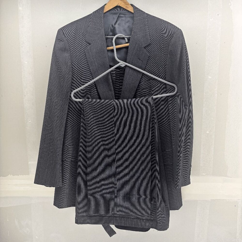 Vintage Hickey Freeman Gray Wool Stripe‎ USA Union Made Bespoke Suit Size 38R